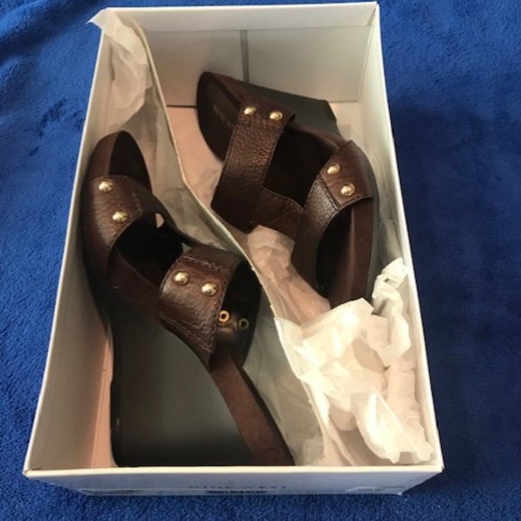 Nine West Med. Brown Wedge Slide Size 6 🎀 - Picture 7 of 7